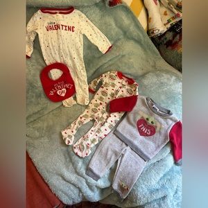 Bundle of 6-9m Valentines baby clothes (Star Wars, grogu, carters)